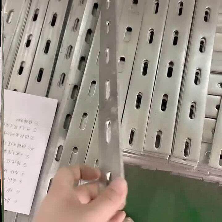 硬钢实心热浸镀锌扁铁条带孔钢条带孔铁条直条扁条铁板薄铁钢板