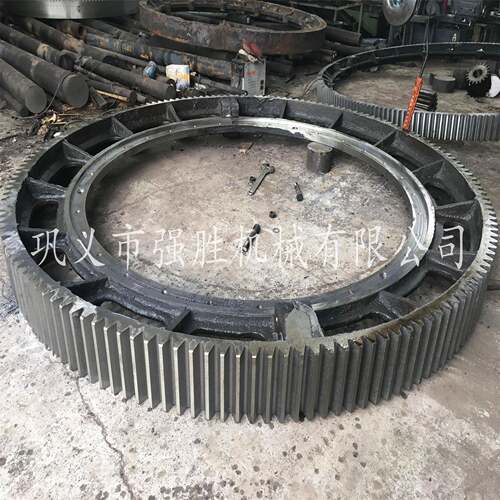 球磨机齿轮齿圈端盖轴承座联轴器过桥衬板配件生产厂家