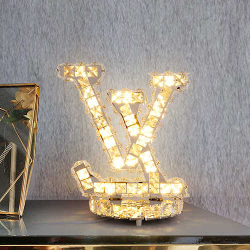 值简约热销学生卧室个性现代中山照明艺术颜台灯灯具高水晶创意vl