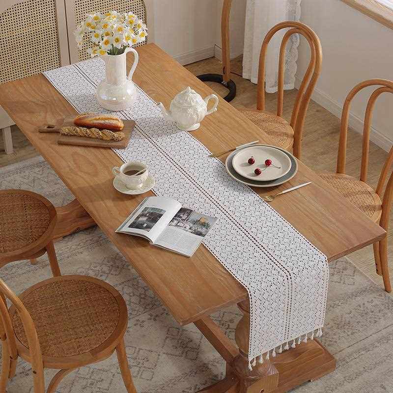 直销新款法式轻奢桌旗镂空茶几电视柜子装饰盖布长桌布布艺桌旗婚