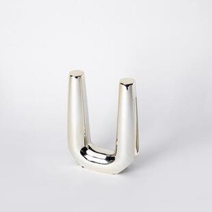 大千新品现代简约浅金色创意树脂摆件桌面样板间餐边柜组合饰品