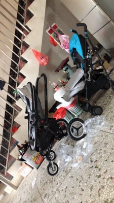 使用对比silvercross婴儿推车Surf Surf Signature和Wing哪个好?评测具体区别是?