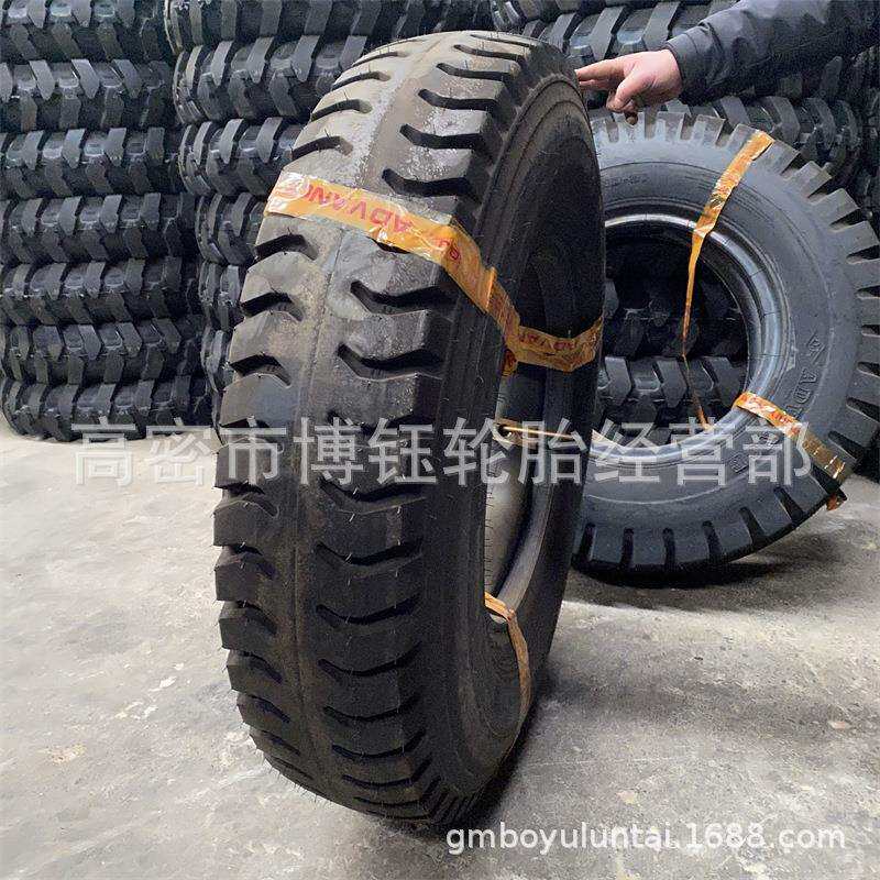 前进1100-20羊角花纹起重机专用拉轮胎11.00-20轻卡货车轮胎L589