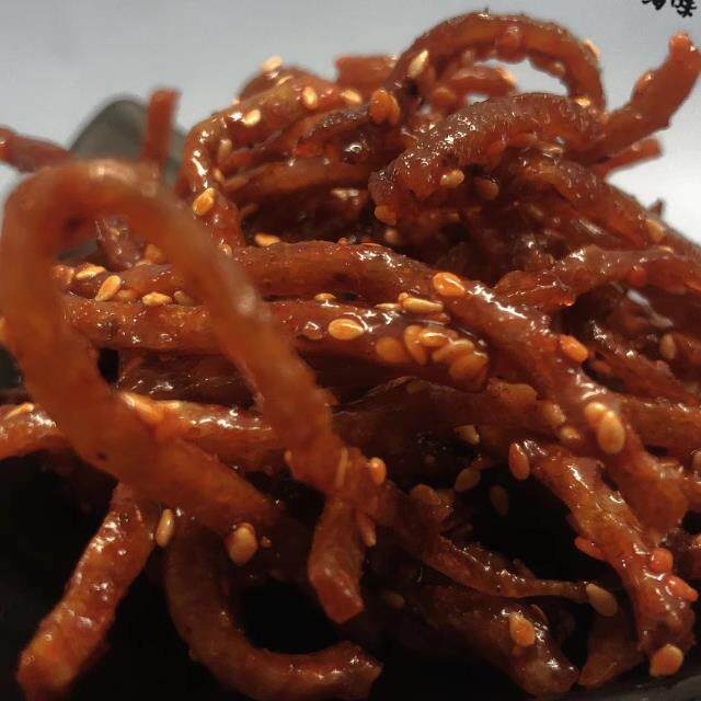 东山特产香辣鳗鱼丝即食蜜汁鳗鱼条休闲 零食真空散装鱼干 干辣味
