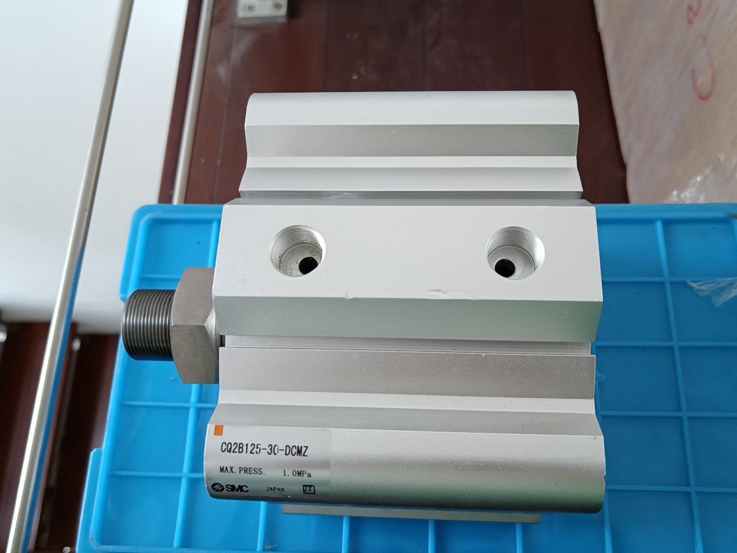 日本SMC气缸CQ2B125-30-DCMZ全新正品现货一个