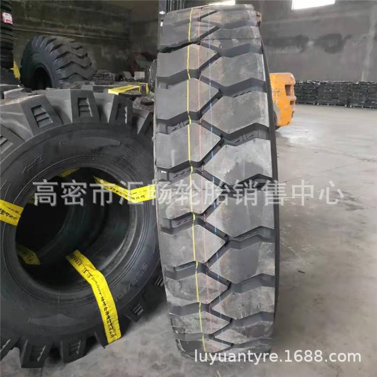 山东金太阳银卡车轮胎12.00R20大块花纹1200R20轮胎