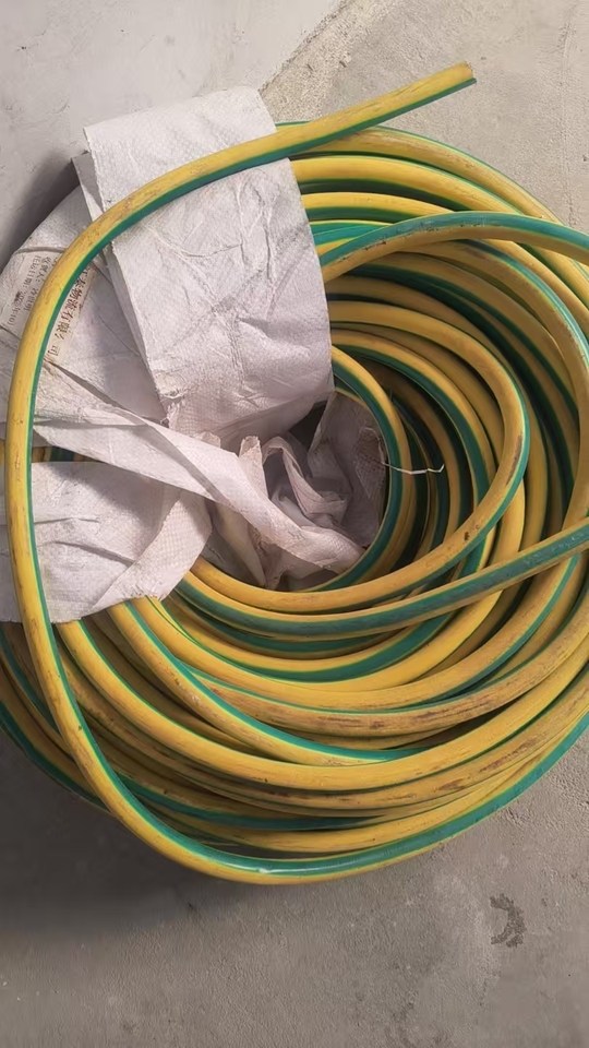 1月13日连云港处置废旧报废铜芯变压器3台，铜棒400根，电线180卷约4吨，整体打包处理网络拍卖公告