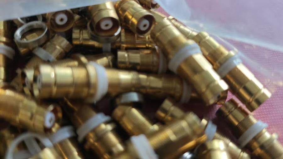 【京械7680】单位淘汰报废处置废件一批共2斤左右（具体以实物为准，非专业人士谨慎竞拍）