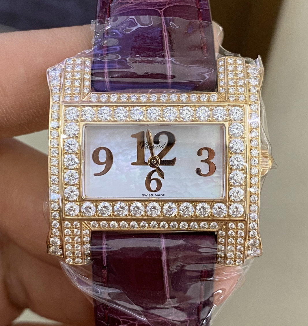 98新32x21mm萧邦18K玫瑰金镶钻139265-5001贝母盘石英女表原镶钻