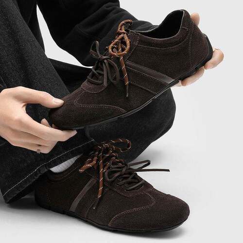 潮牌翻毛德训鞋男款棕色平底极简训练鞋户外休闲鞋复古通勤阿甘鞋