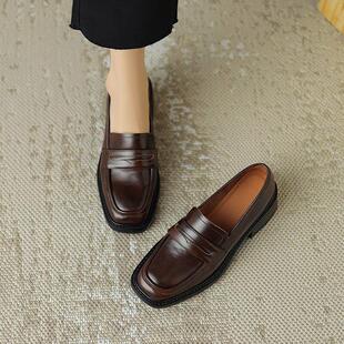 女小皮鞋 休闲简单女便鞋 真皮百搭方头粗跟单腿英伦风格