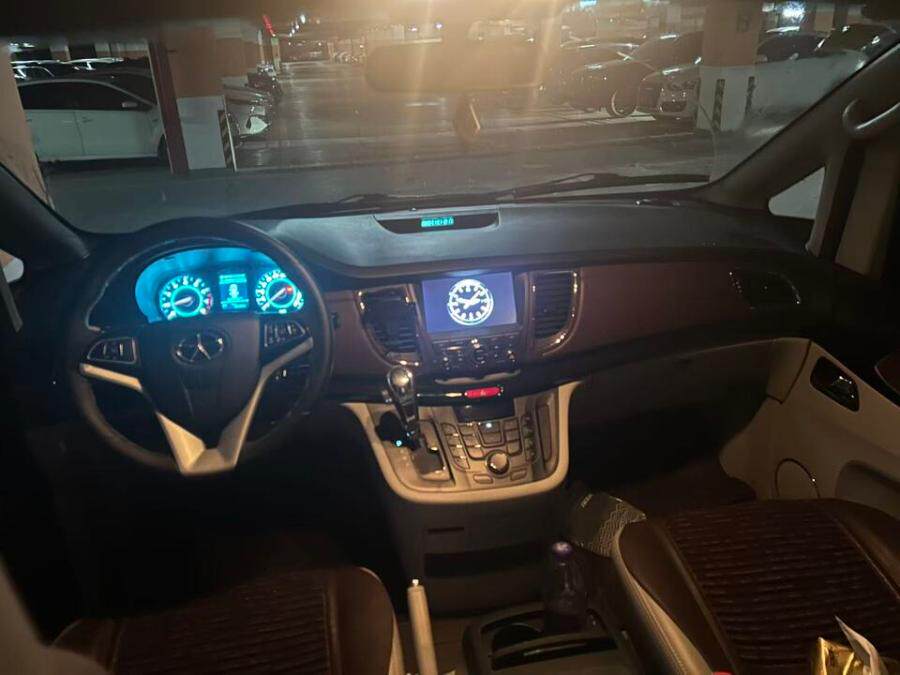 5月1日合肥市教育传播公司七座商务车皖ATV649网络拍卖公告