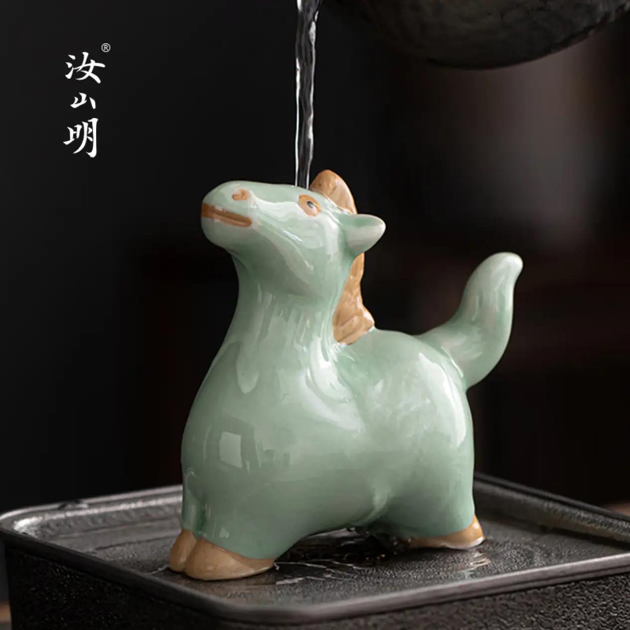 汝山明汝瓷绿马茶宠摆件生肖马到成功彷古釉茶宠开 片可养汝瓷品