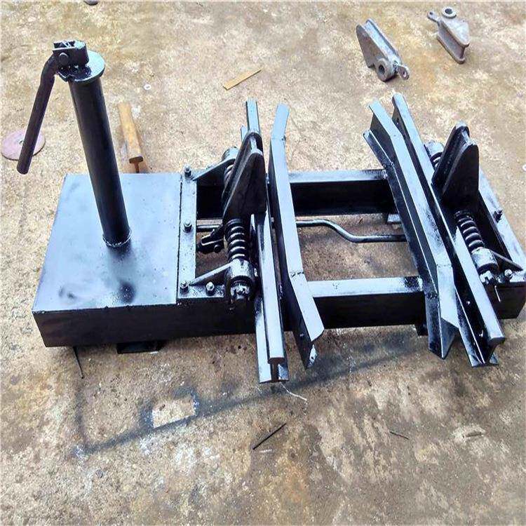 煤矿用气动阻车器 24公斤抱轨式阻车器 带气孔箱