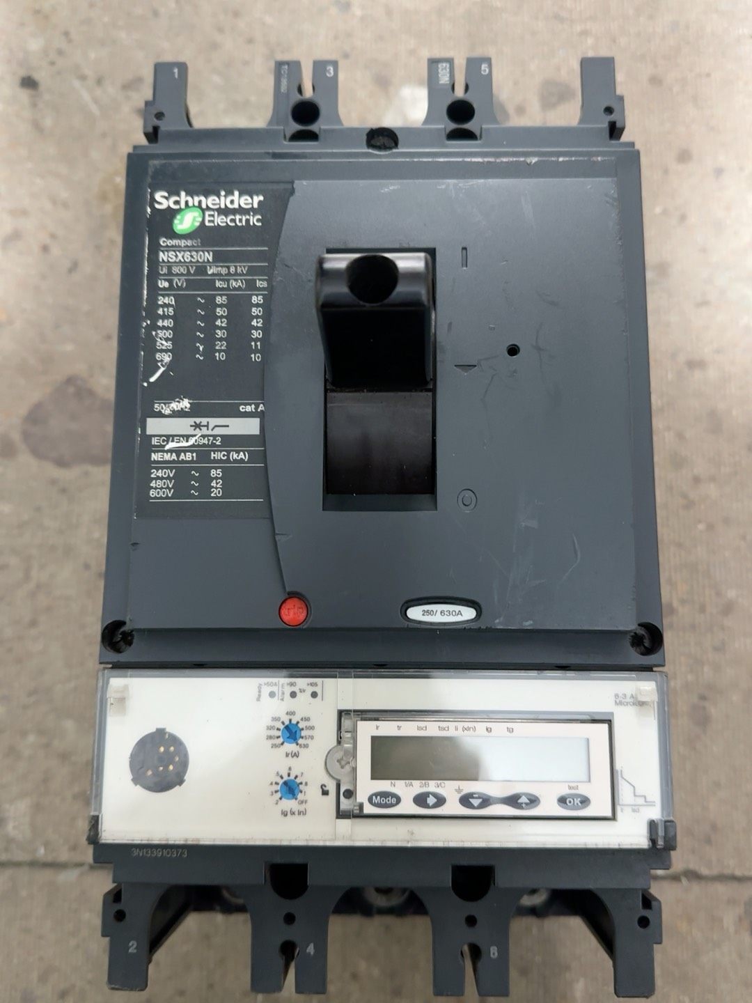 施耐德塑壳插入式断路器 NSX630N