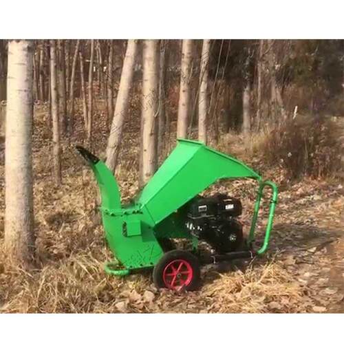 农场羊群牛群草料制作机 移动式碎枝设备 小型汽油树枝粉碎机