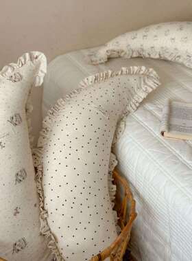 弯抱护枕满羽绒棉护xk202505饱颈腰靠垫月亮形居家沙发卧室月云朵