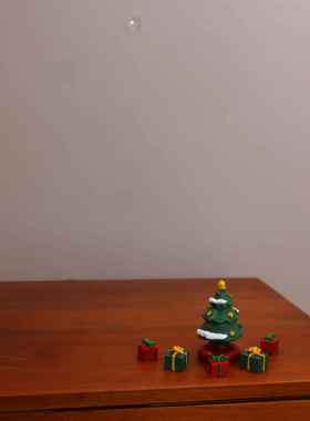 圣诞桌面氛围小摆件树脂圣诞树中控台车上新车礼物车内装饰品摆件