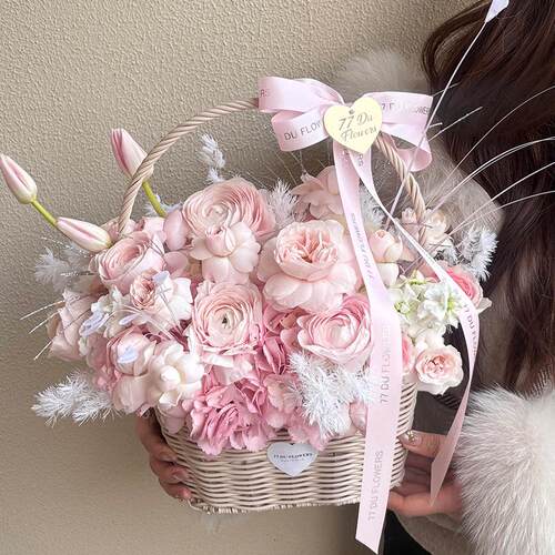 浪漫ins风手提花篮玫瑰康乃馨花束成品仿真花花束三八妇女节女生