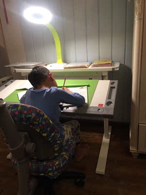 调查心得康朴乐儿童书桌怎么样，对比爱果乐哪个好？值得入手吗