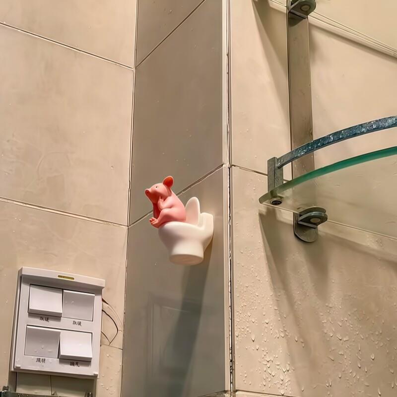 创意可爱搪胶马桶小猪上厕所家居装饰品动物桌面小摆件个性礼物