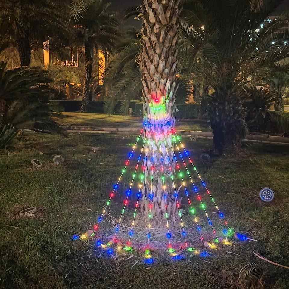 2024新品圣诞树瀑布灯布置庭院室内户外罩树流水瀑布LED灯
