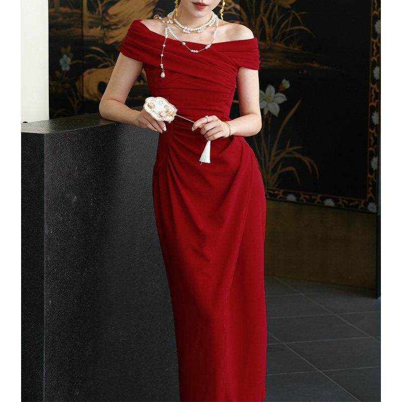 鹿与玫瑰一字肩红色洋装女气质显瘦修身订婚敬酒服礼服裙子夏季