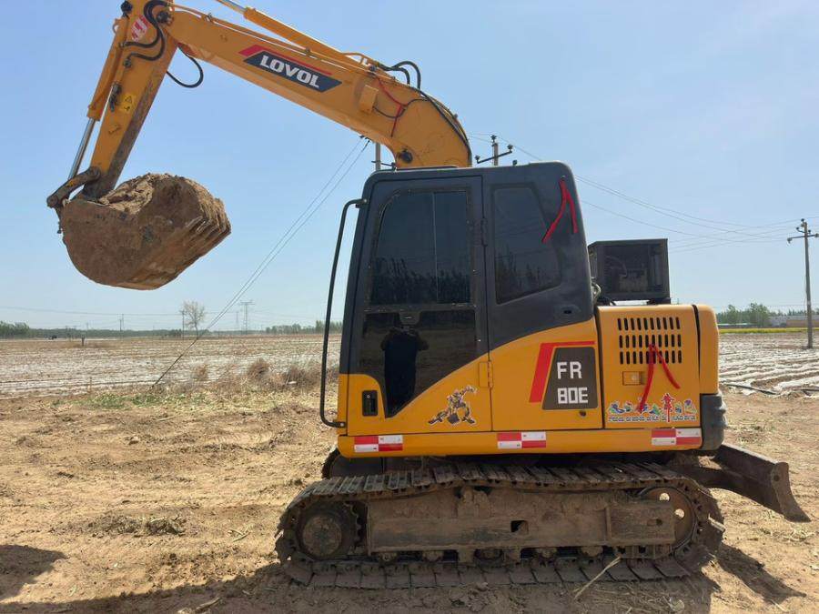 1月6日邢台雷沃80挖机一台网络拍卖公告