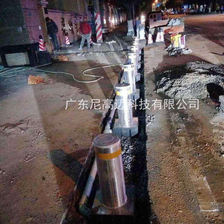 学校出入口304不锈钢防撞柱,机场车站景区挡车路障,尼高迈升降柱