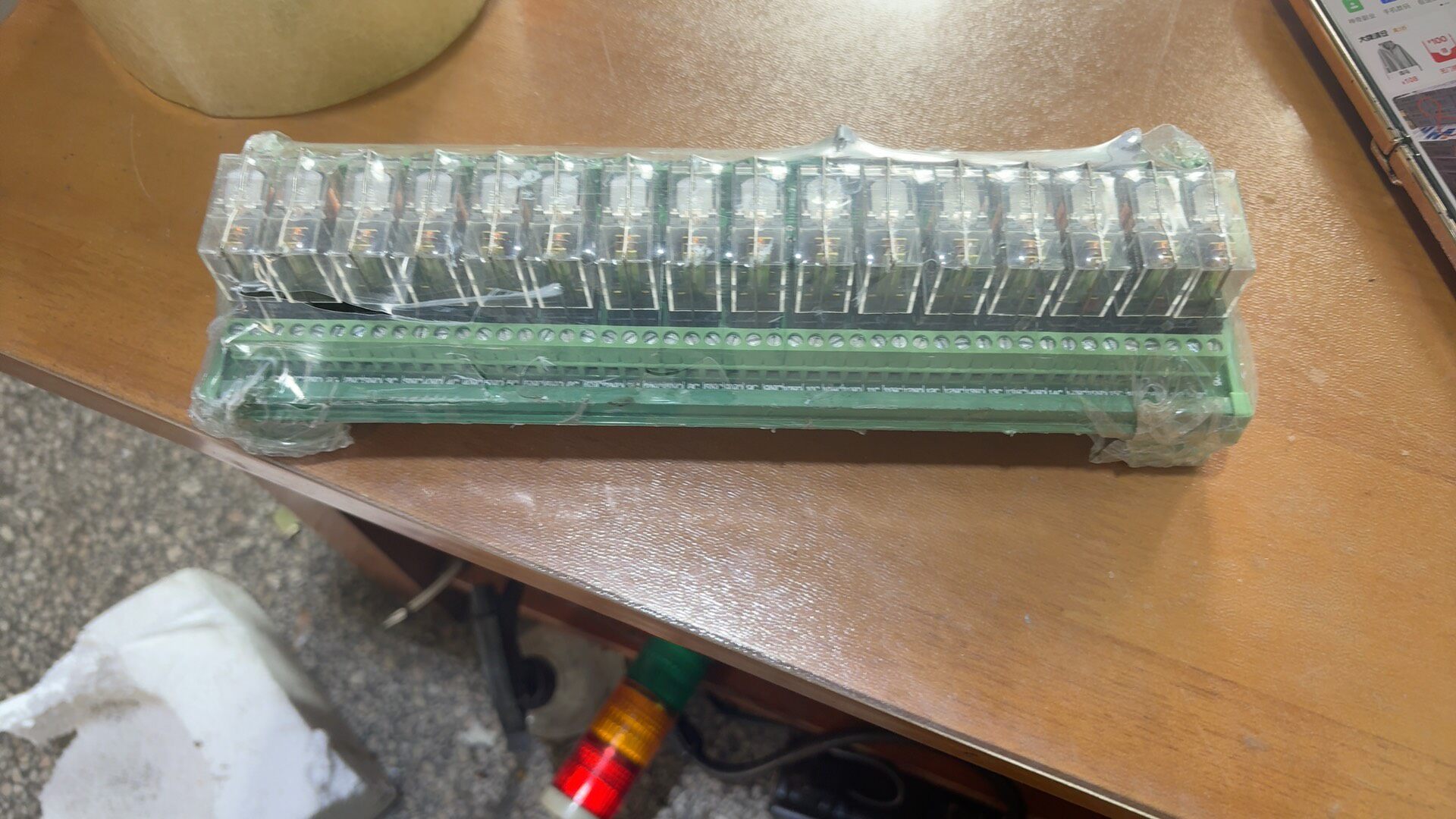 机床16位继电器板