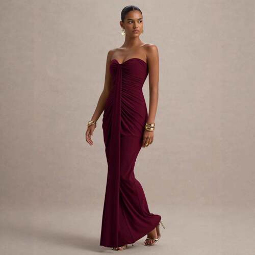 Women's chest wrapped, pleated, and hip wrapped dress