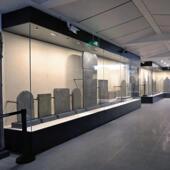 博物馆展柜文物展示柜唐卡古董字画夹胶玻璃柜金属博物馆通柜