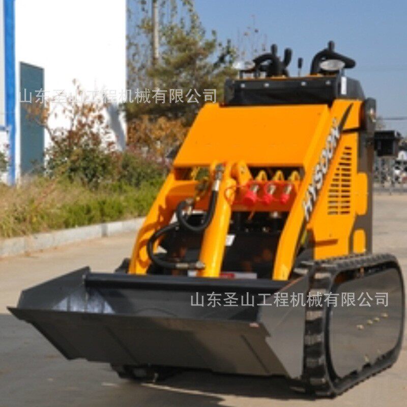 小型滑移工程装载机多种属具料斗四合一铲斗轮胎式滑移装载机