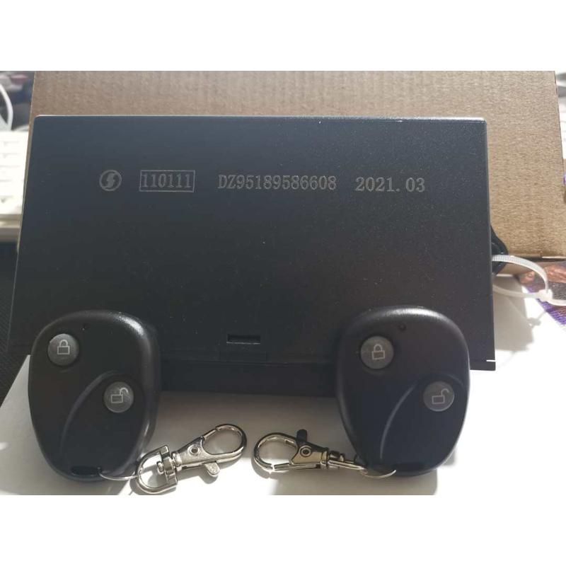 适用陕汽德龙新M3000F3000L3000中控盒中控锁总成遥控器
