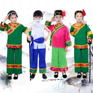 叫很多二奶奶服，儿童中服，房东服，表演服，老人秧歌服，表演服