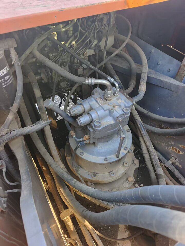 3月28日巴彦淖尔某企业处置工程机械设备日立250挖掘机一辆网络拍卖公告