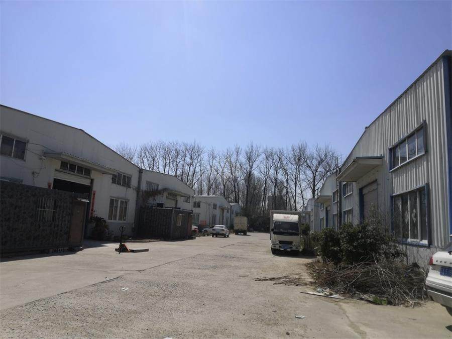 1月19日徐州商贸公司名下四栋连体无证厂房、附属物网络拍卖公告