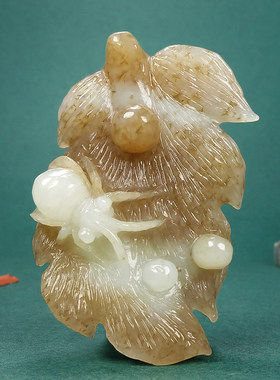 【一夜暴富】新疆天然和田玉俏色巧雕树叶甲壳虫挂件27.79g 4521