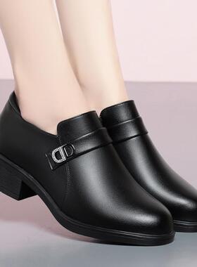 正品202鞋5皮春季新款妈妈真皮软底女士鞋粗跟深口中年年女鞋中老