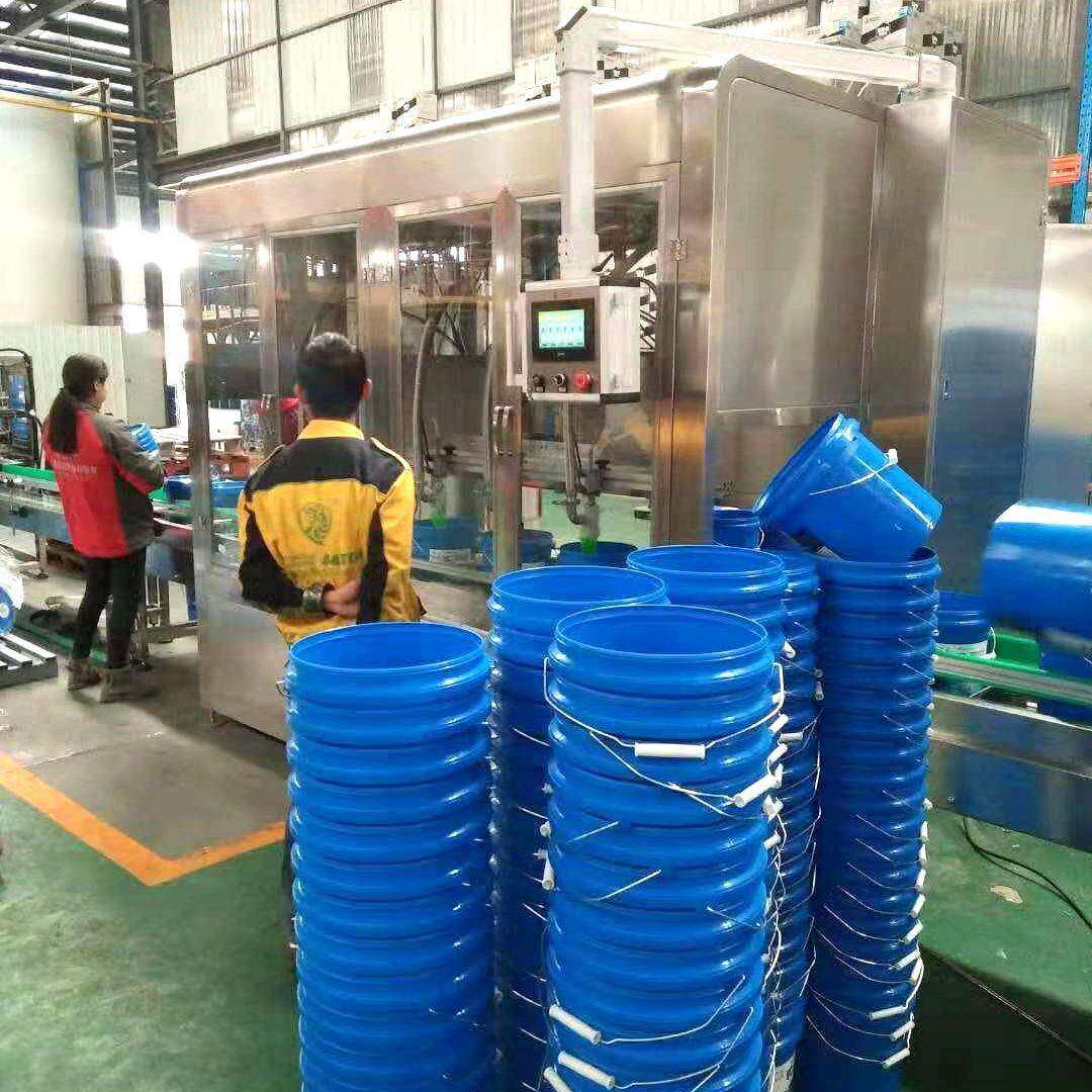 全自动称重式18升润滑油机油定量灌装机食用油电脑液体灌装设备