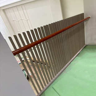 楼梯扶手复式 别墅不锈钢扁管榉木扶手上海楼梯厂家定制圆弧平栏杆