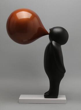 现代雕塑吹泡泡人物摆件轻奢高档家居客厅艺术软装玄关高级感小众