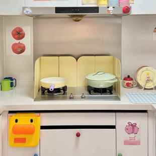 厨房灶台挡油板耐高温家用可折叠碳钢隔热板燃气灶防油易擦洗挡板