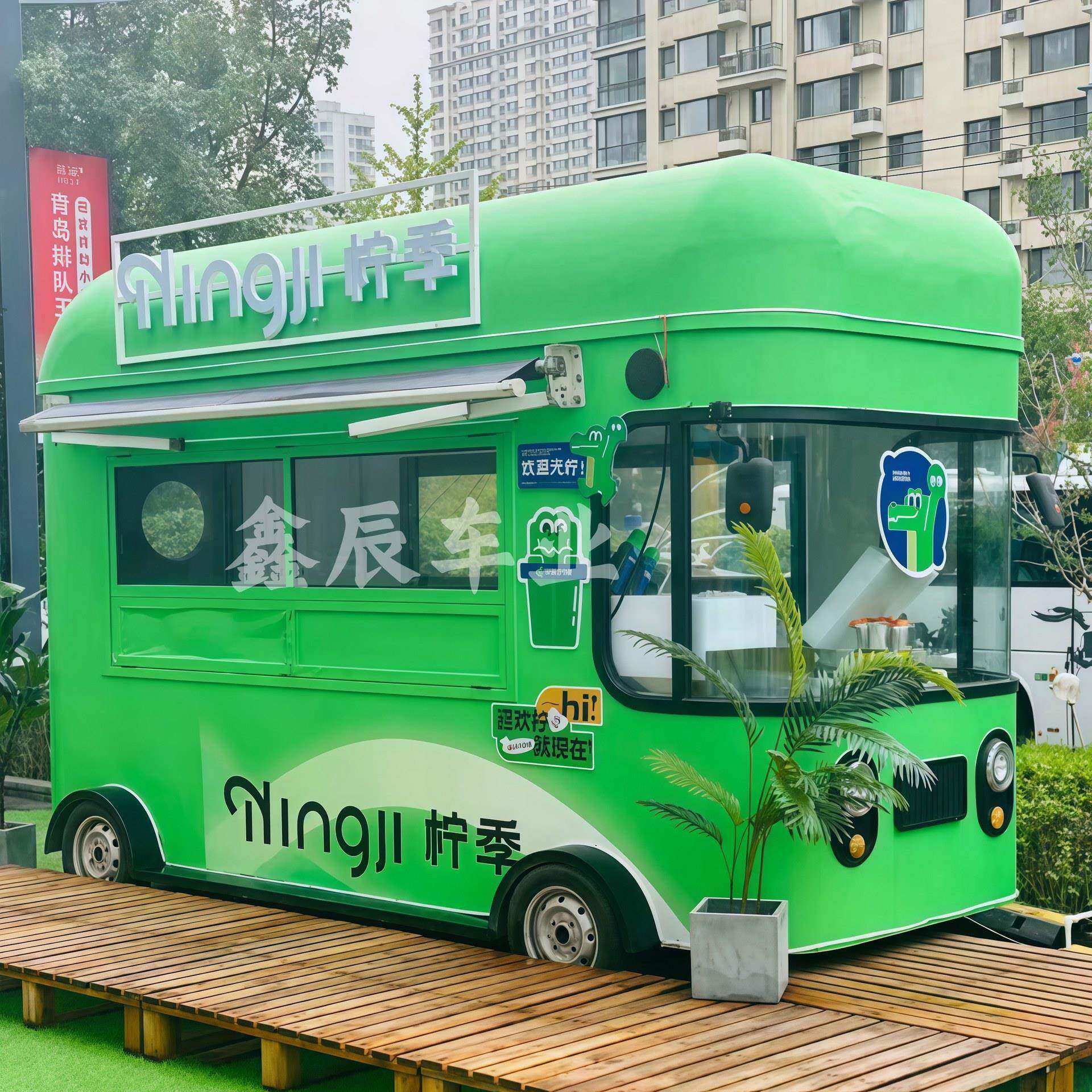 移动餐车小吃车商业街摆摊多功能小吃车奶茶咖啡移动网红餐车