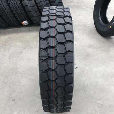 全钢卡车轮胎700/7.50/825R16 825/900/1000/1100/1200R20