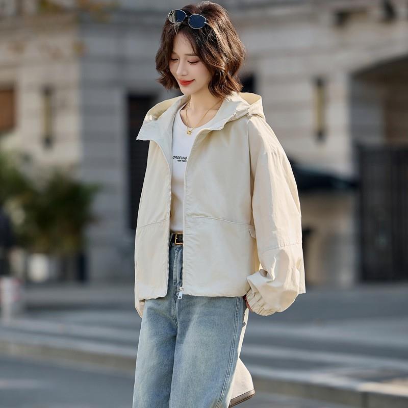 米色连帽短外套锋女202季5春款大新码蝙蝠袖休闲户外冲衣ZMENG320