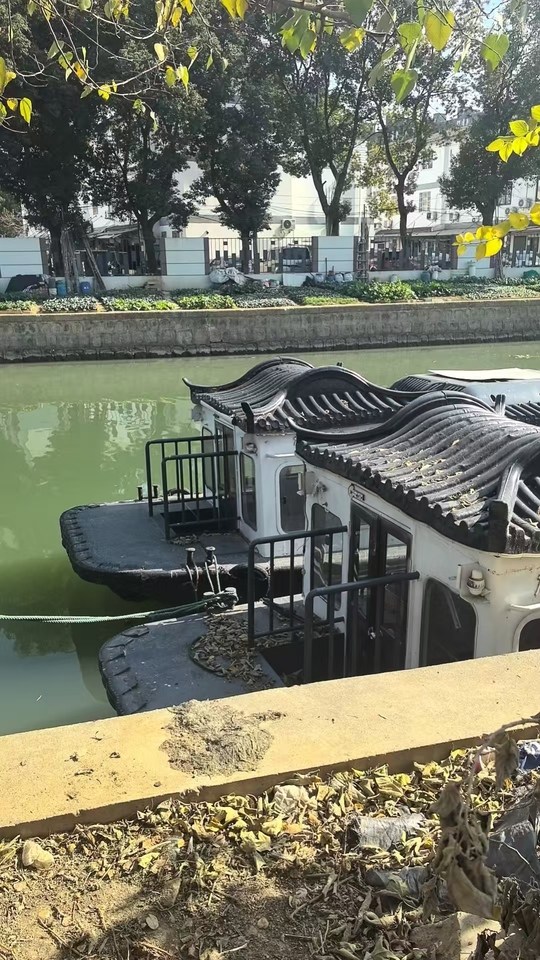 二手船舶设备无手续旅游观光船两条打包处置