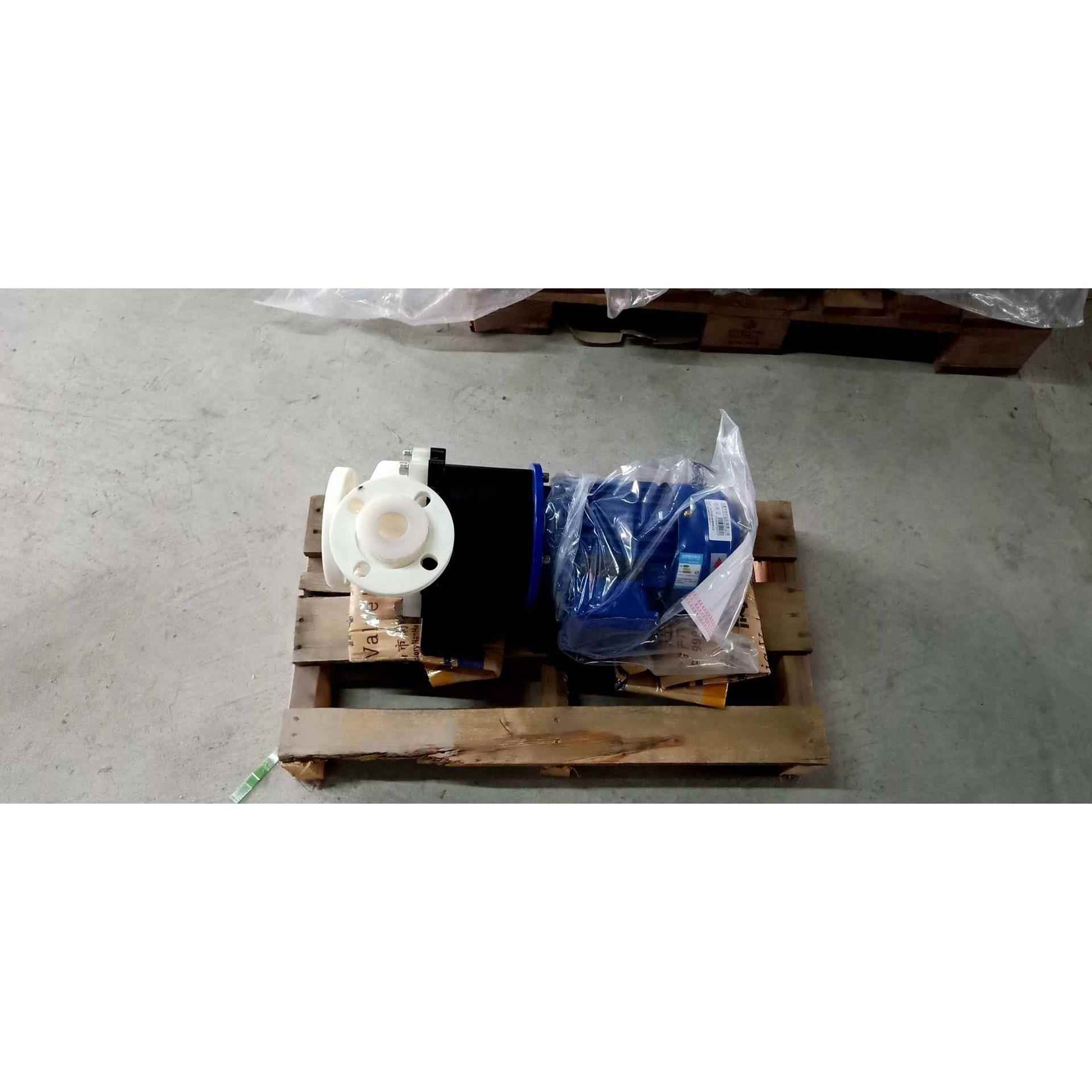 胜川宝自吸式防腐蚀防爆PVDF磁力泵耐强酸强碱工程塑料磁力泵