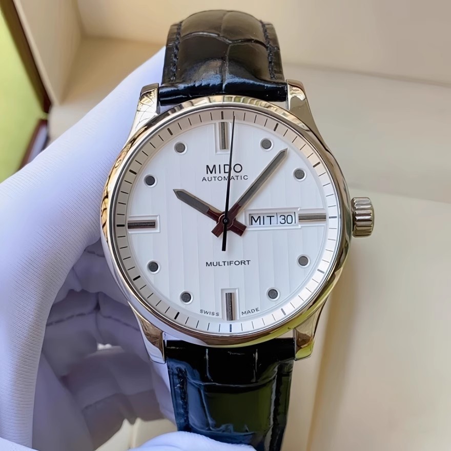 一口价[9.8新]美度男表舵手系列自动机械M005.430.16.031.80