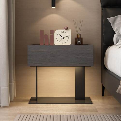 现代实木床头柜卧室创意钢板底座床边柜意式极简家用头柜感应灯